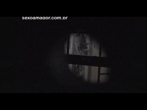 ❤️ Blondie ichi bo'sh g'ishtlar orqasida yashiringan qo'shni voyeur tomonidan yashirincha videoga tushadi ❤❌ Sluts uz.ttsex.ru